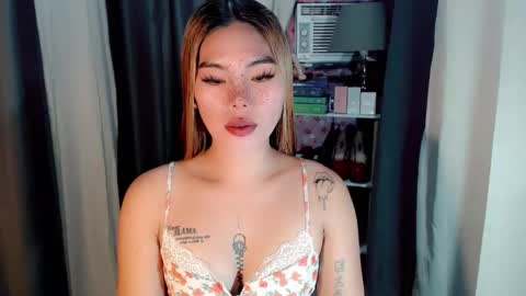 Snapshot of andrea06121998 chatting on April 2026 12:36:01 PM andrea06121998 online show from April 2026 12:36:01 PM