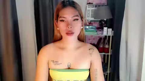 Snapshot of andrea06121998 chatting on April 2026 12:39:02 PM andrea06121998 online show from April 2026 12:39:02 PM