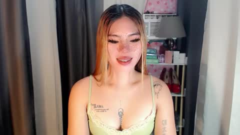 Snapshot of andrea06121998 chatting on April 2026 01:03:01 PM andrea06121998 online show from April 2026 01:03:01 PM