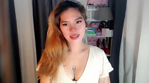 Snapshot of andrea06121998 chatting on April 2026 11:42:02 AM andrea06121998 online show from April 2026 11:42:02 AM