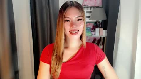 Snapshot of andrea06121998 chatting on May 2026 02:00:02 PM andrea06121998 online show from May 2026 02:00:02 PM