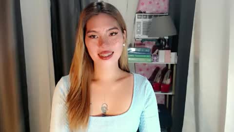 Snapshot of andrea06121998 chatting on May 2026 02:56:02 PM andrea06121998 online show from May 2026 02:56:02 PM