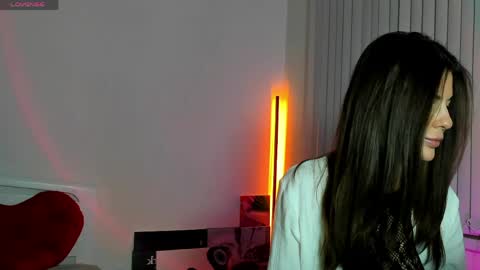andrea__bass online show from May 2026 06:09:01 PM