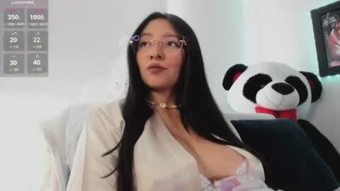 Snapshot of andrea_bonnie chatting on July 2026 05:20:01 PM andrea_bonnie online show from July 2026 05:20:01 PM