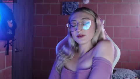 Andrea  online show from March 2026 05:51:02 PM