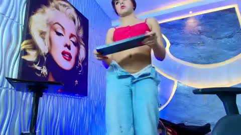 Andrea online show from July 2026 07:49:01 PM