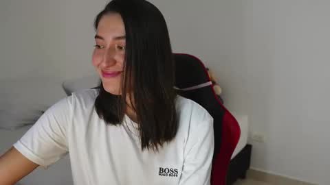 Andrea online show from February 2026 06:28:02 PM