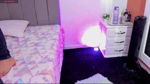  Andrea  online show from October 2025 11:51:02 AM