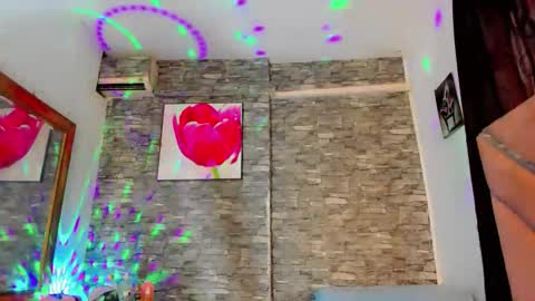 ANDREINA online show from May 2026 04:01:01 PM