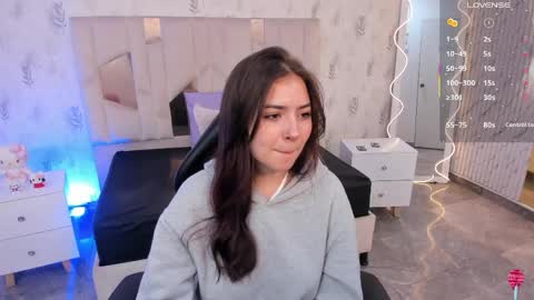 andrea_tay1 online show from June 2026 11:37:02 AM