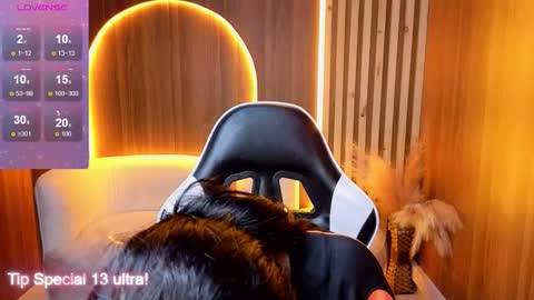 Snapshot of andrea_tx chatting on February 2026 08:05:01 PM andrea_tx online show from February 2026 08:05:01 PM