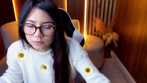 Snapshot of andrea_tx chatting on February 2026 12:45:01 PM andrea_tx online show from February 2026 12:45:01 PM