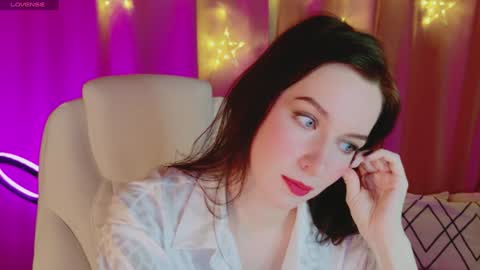 Snapshot of andreaashton chatting on December 2024 05:00:01 PM Andrea Ashton online show from December 2024 05:00:01 PM