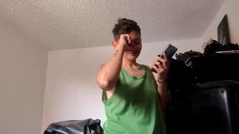 andreamendezmarin7 online show from April 2026 05:00:01 PM