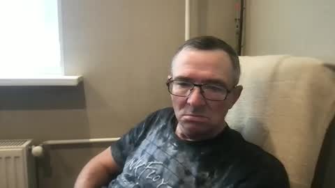 Snapshot of andreass60 chatting on November 2025 07:30:02 AM andreass60 online show from November 2025 07:30:02 AM