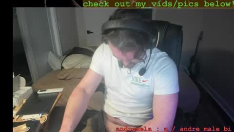 Snapshot of andreaxle chatting on April 2026 11:32:02 PM andreaxle online show from April 2026 11:32:02 PM