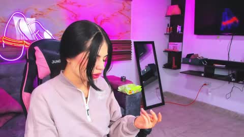 andrees_s online show from May 2026 01:47:02 AM