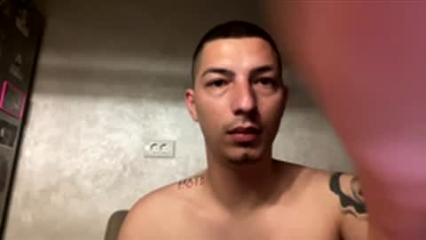 andreis09 online show from May 2026 07:30:01 PM