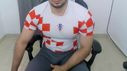 andres180950734 online show from October 2025 10:11:01 AM