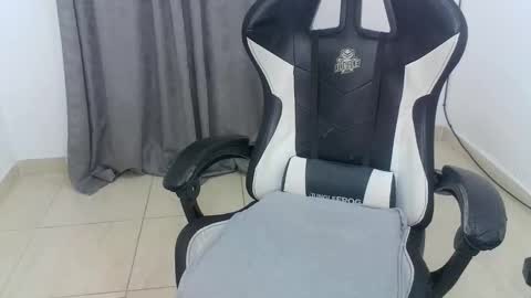 andres180950734 online show from November 2025 11:26:02 PM