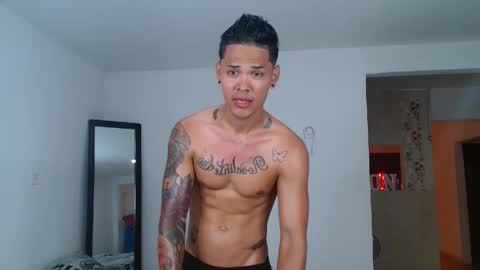 andres_santos777 online show from April 2026 08:54:01 PM