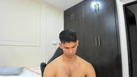 andres_stud online show from April 2026 06:13:01 AM