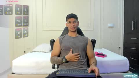 andres_stud online show from May 2026 04:07:02 AM