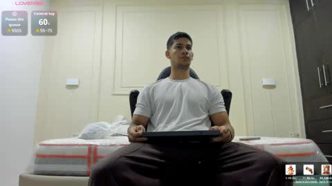 andres_stud online show from May 2026 03:22:02 AM