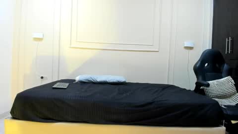 andres_stud online show from May 2026 04:32:02 AM