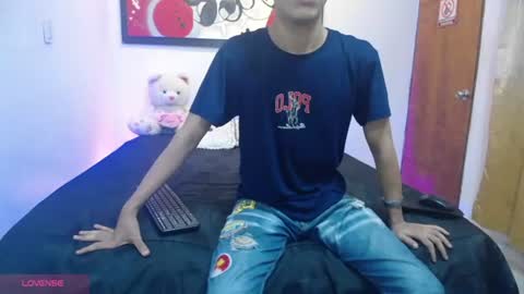 andrescoll25 online show from July 2026 09:10:02 PM