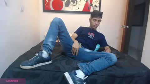 andrescoll25 online show from July 2026 04:19:01 AM