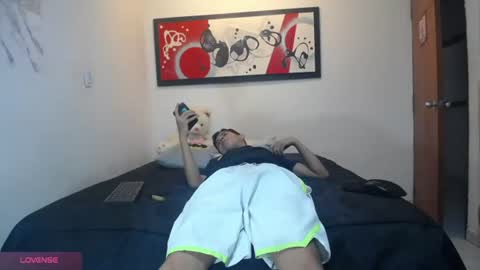 andrescoll25 online show from July 2026 04:56:01 PM