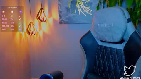 Andres online show from October 2025 01:36:02 AM