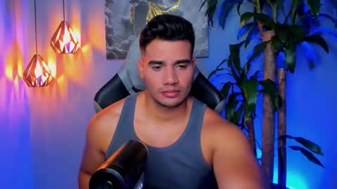 Andres online show from November 2025 02:43:02 AM