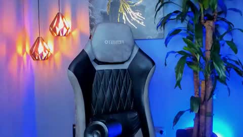 Andres online show from November 2025 01:48:01 AM