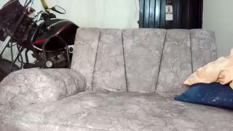 Snapshot of andreshot199604 chatting on March 2026 04:20:02 AM Andrs holguin online show from March 2026 04:20:02 AM
