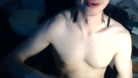 andresse_lat online show from July 2026 07:44:03 AM