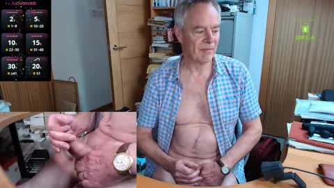 Snapshot of andrew_9999 chatting on October 2025 01:53:02 PM Andrew online show from October 2025 01:53:02 PM