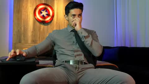 Snapshot of andrew_elliot chatting on December 2024 06:22:02 AM Andrew online show from December 2024 06:22:02 AM