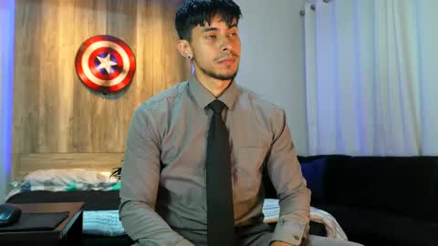 Snapshot of andrew_elliot chatting on February 2025 02:56:02 AM Andrew online show from February 2025 02:56:02 AM