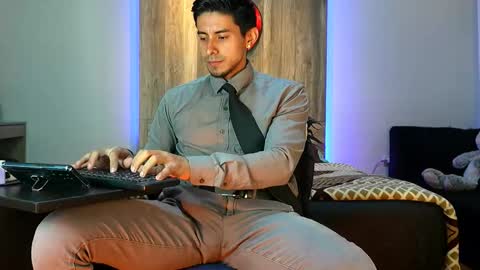 Snapshot of andrew_elliot chatting on September 2025 05:07:02 AM Andrew online show from September 2025 05:07:02 AM