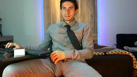 Snapshot of andrew_elliot chatting on September 2025 02:03:02 AM Andrew online show from September 2025 02:03:02 AM