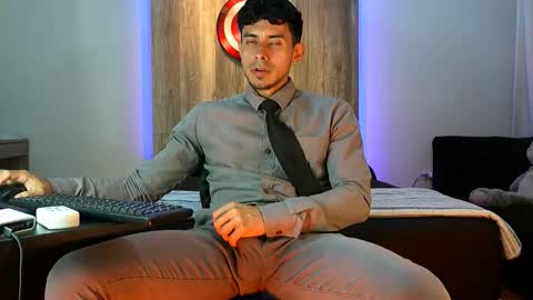 Snapshot of andrew_elliot chatting on October 2025 02:44:01 AM Andrew online show from October 2025 02:44:01 AM