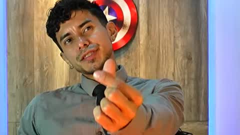 Snapshot of andrew_elliot chatting on October 2025 06:12:01 AM Andrew online show from October 2025 06:12:01 AM