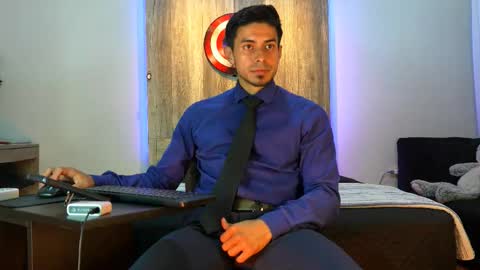 Andrew online show from January 2026 07:13:01 AM