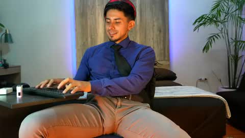 Andrew online show from May 2026 03:12:01 AM