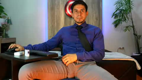 Andrew online show from May 2026 01:12:01 AM