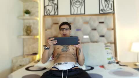 andrew_haalls online show from November 2025 09:30:02 PM