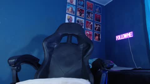 Andrew online show from December 2024 06:10:02 PM