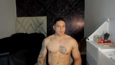 andrew_jhones online show from May 2026 04:52:02 AM